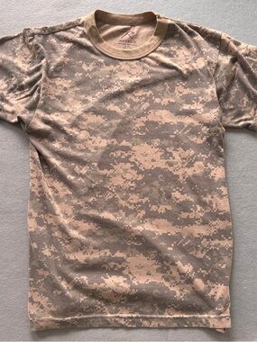 Rothco Desert Digital Camo Short Sleeve Tee - Tan & Brown